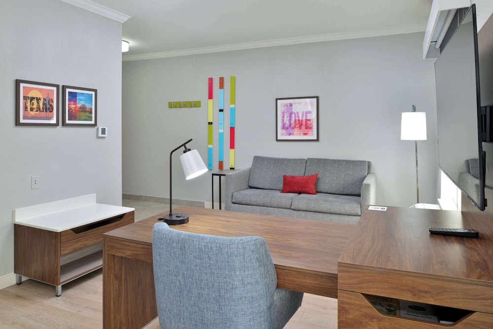 Hampton Inn & Suites Greenville - photo 8