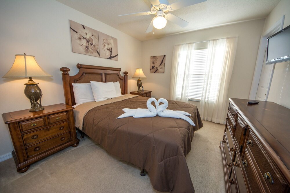 Bella Vida Resort by Home 2U - photo 84