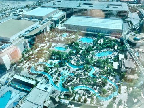 Penthouse Studio MGM Signature Las Vegas No Resort Fees 1 Vehicle Free Valet