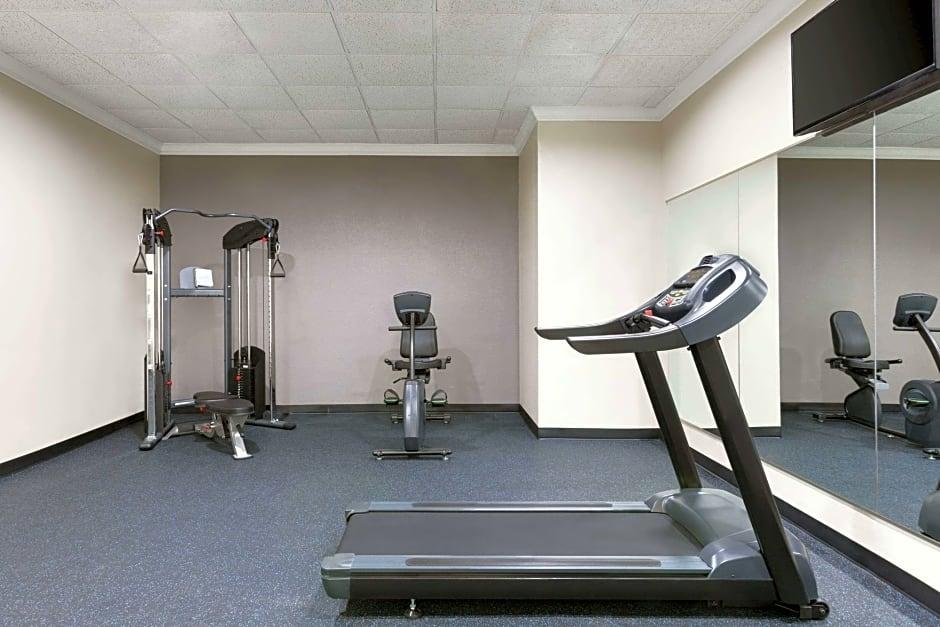 Baymont By Wyndham Florence Cincinnati - photo 8