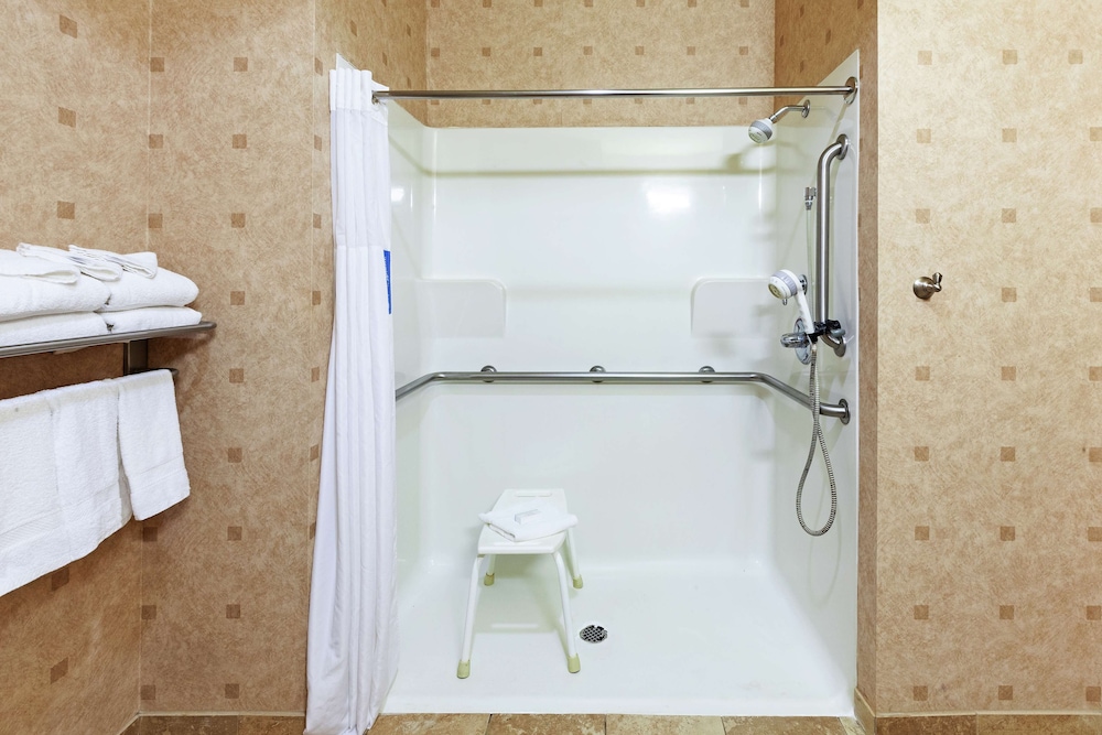 Hampton Inn & Suites Tulsa North Owasso - photo 37