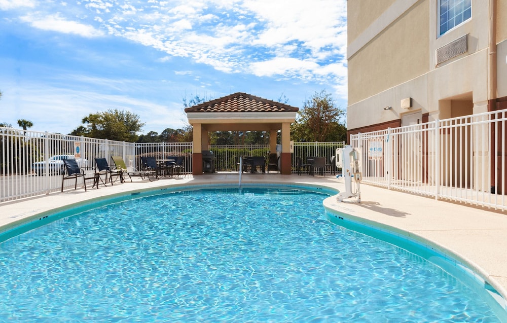 Candlewood Suites Destin Sandestin by IHG - photo 18