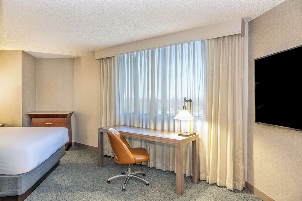 Hilton Richardson Dallas - photo 32