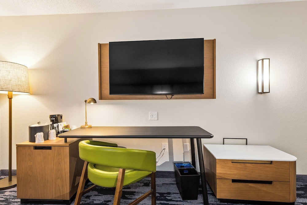 Fairfield Inn & Suites by Marriott Bend Downtown - photo 13