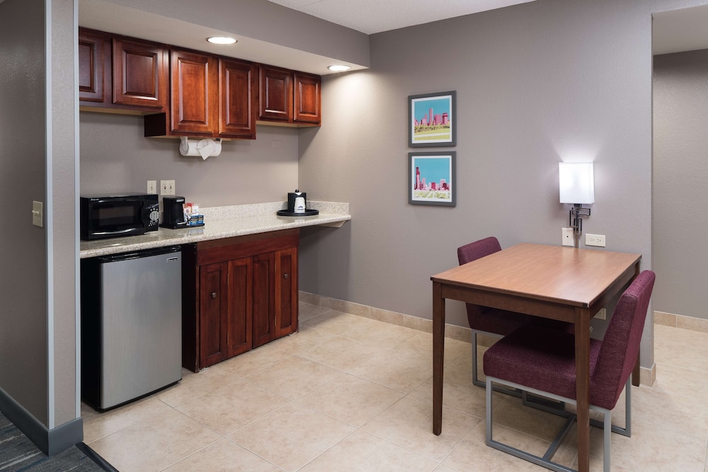 Hampton Inn & Suites Chicago North Shore Skokie - photo 26
