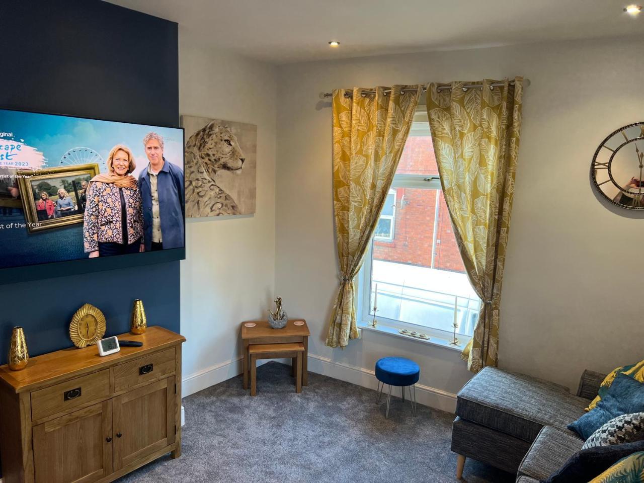 Superb 2 bed Apartment Great location — 4-Star Luxury Hotel in Stoke-On-Trent, United Kingdom
