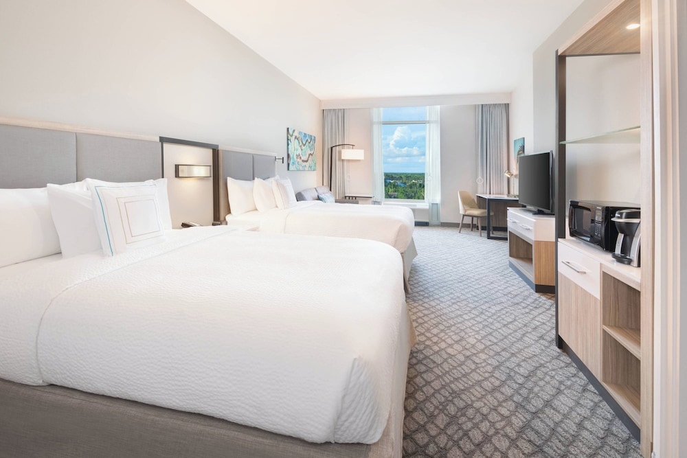 SpringHill Suites by Marriott Panama City Beach Beachfront - photo 9
