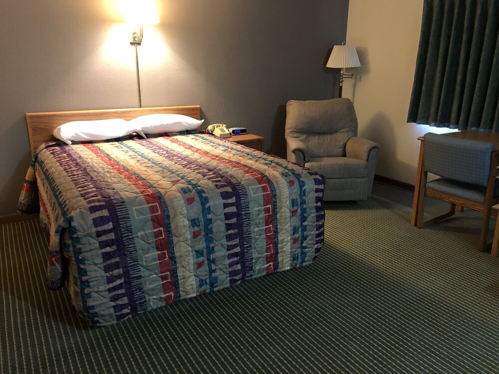 The Thunder Cove Hotel - photo 9