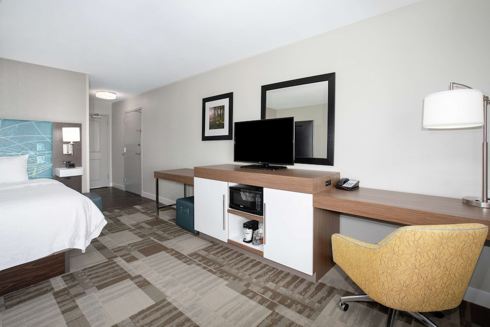 Hampton Inn Bellevue - photo 3