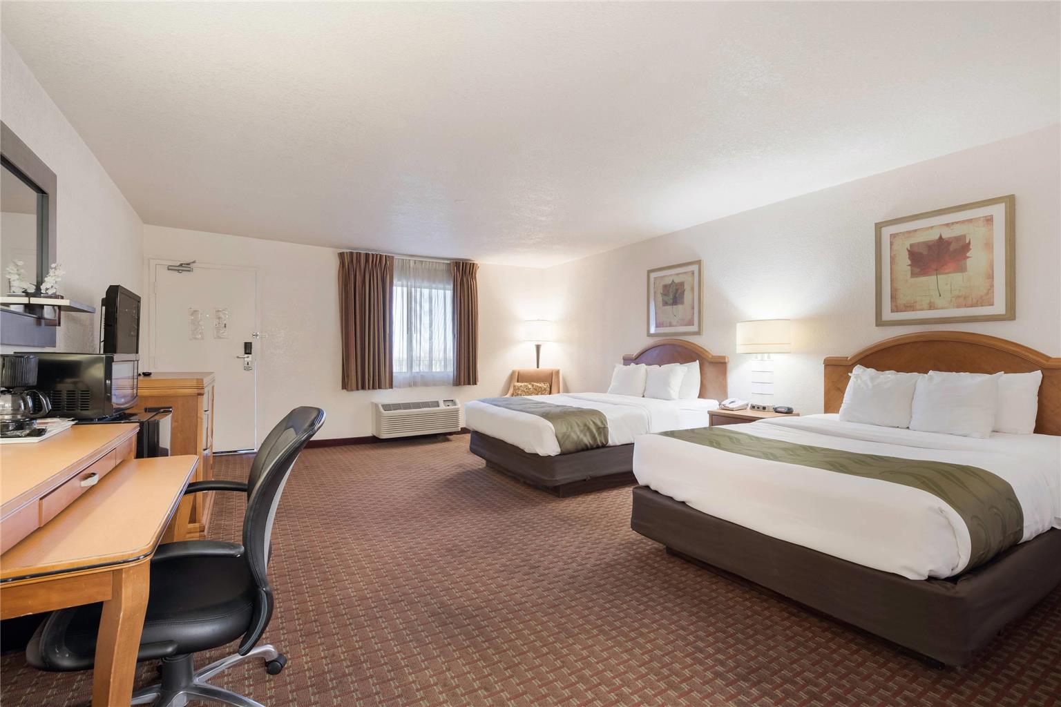 Quality Inn & Suites Lake Havasu City - photo 9