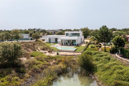 Villa Arrabida — Quinta Do Conde — photo 2