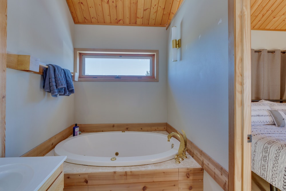 3 Mi to Ski Resort: Spacious Angel Fire Retreat - photo 8