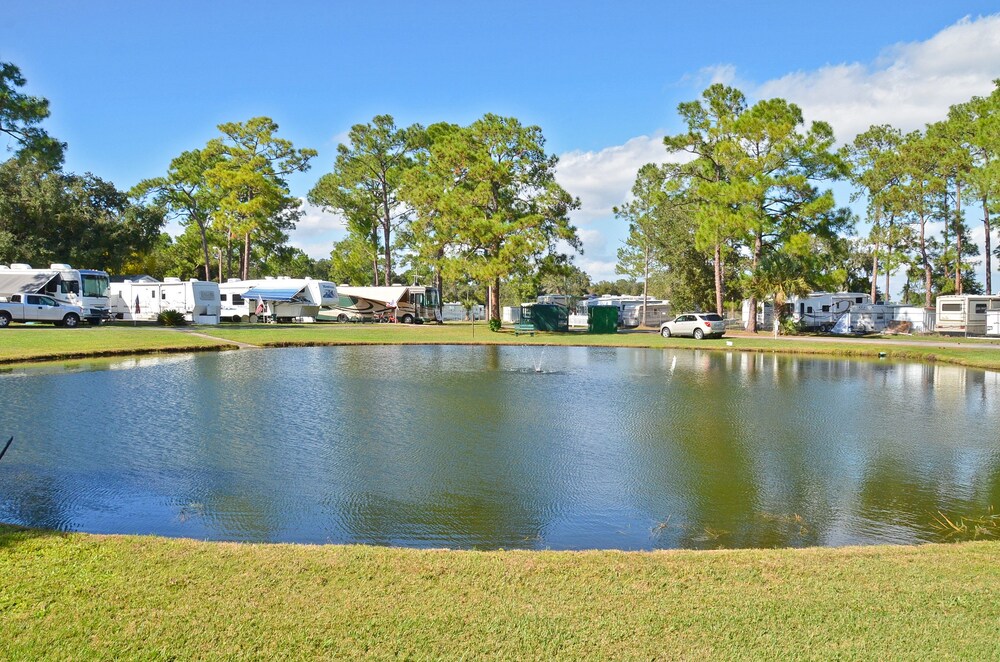 Southern Palms Park Model 4 - last minute hotel in Eustis