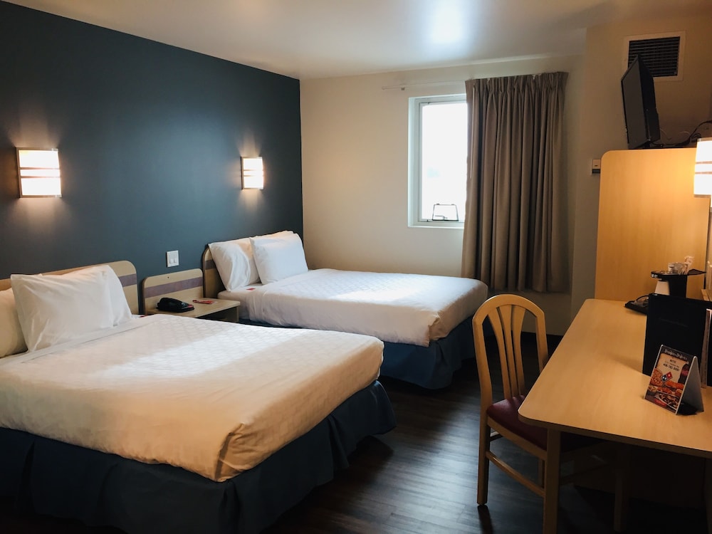 Red Lion Inn & Suites Butte - photo 3