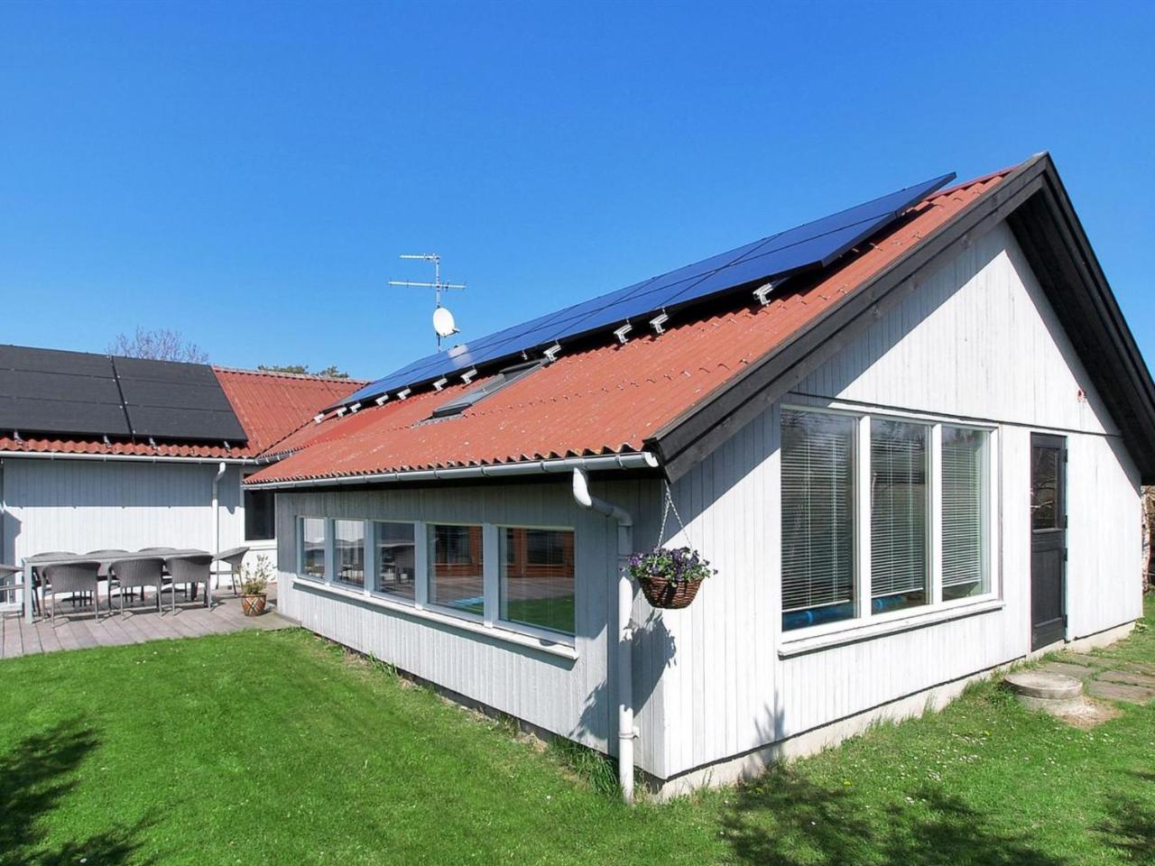 Holiday Home Elisabeth 400m from the sea by Interhome — 4-Star Luxury Hotel in Nexo, Denmark