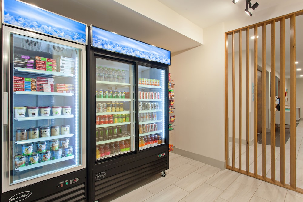 Holiday Inn Express & Suites Moses Lake by IHG - photo 28