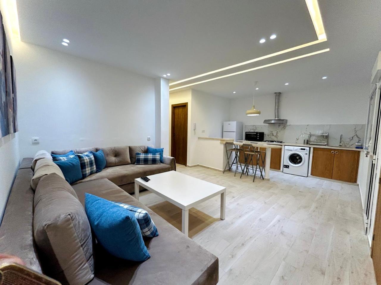 Appartement de standing — 4-Star Luxury Hotel in Martil, Morocco