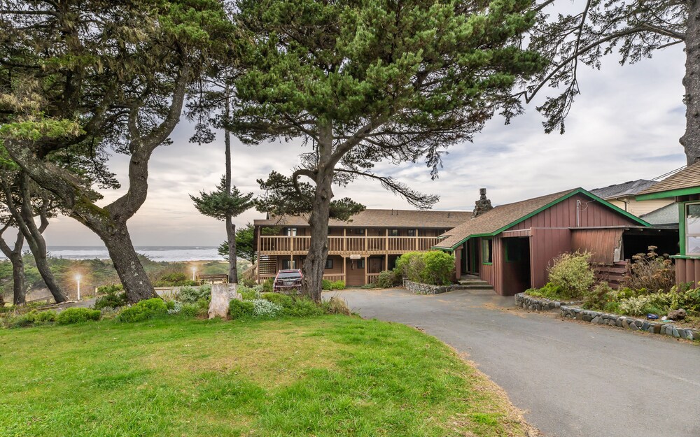 Gold Beach Inn - photo 27