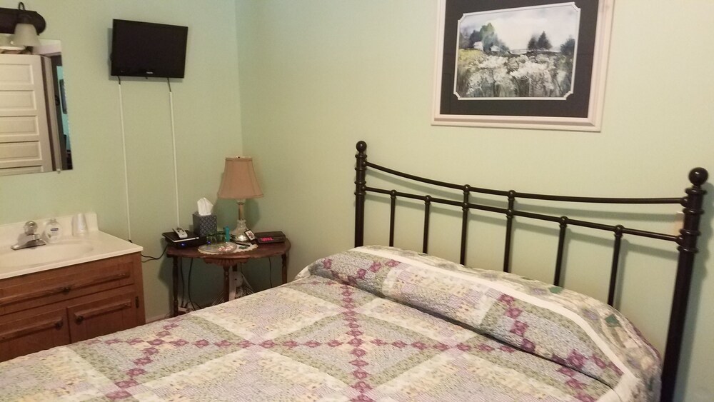 Ozark Country Inn - photo 18