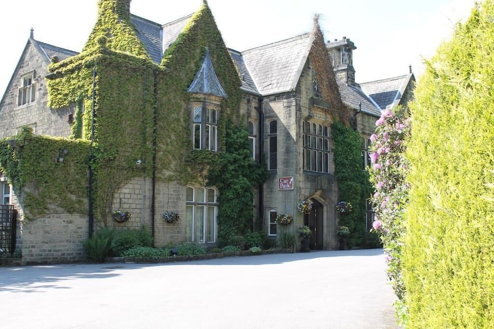 Oakwood Hall Hotel — hotel in Bingley