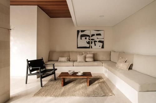 3 Bathroom Bali villa — 4-Star Luxury Hotel in Kerobokan, Indonesia