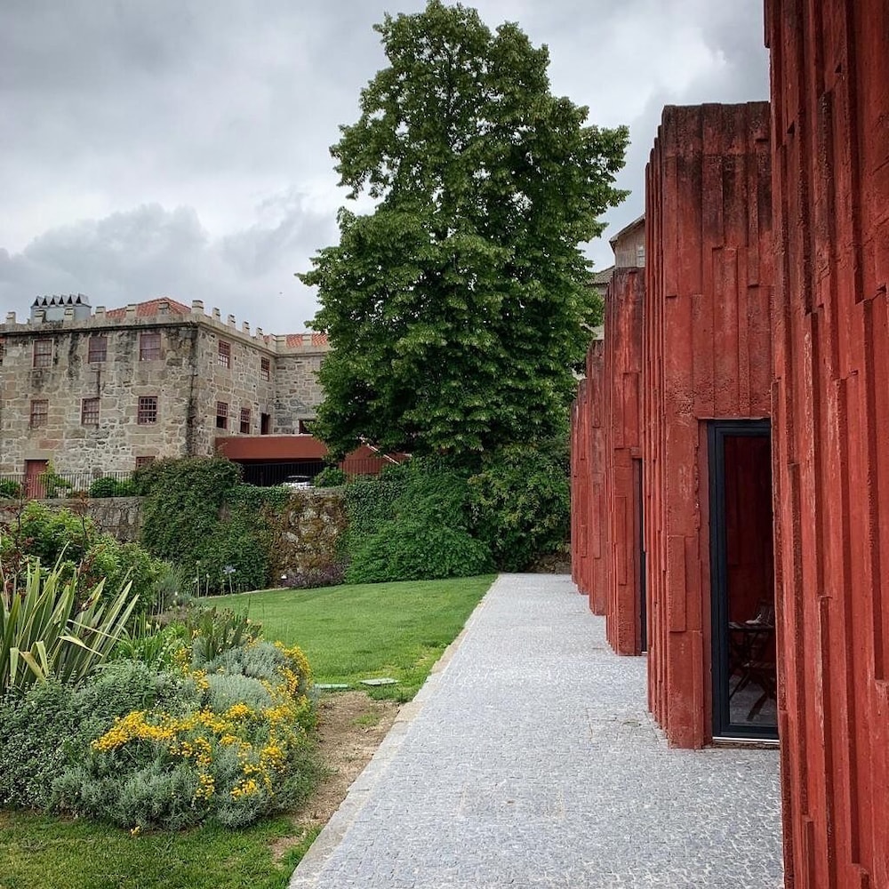 Paco de Pombeiro Turismo de Habitacao — 4-Star Luxury Hotel in Felgueiras, Portugal