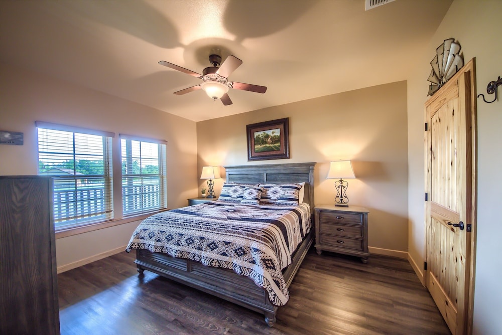 Old Mills Resort OM A6 3 Bedroom Condo by RedAwning - photo 2