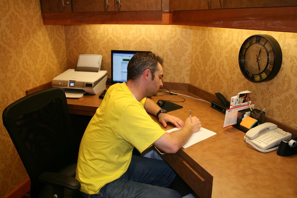 Hampton Inn & Suites McComb - photo 52