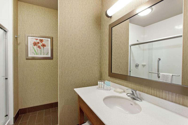 Hampton Inn Seattle Everett - photo 18