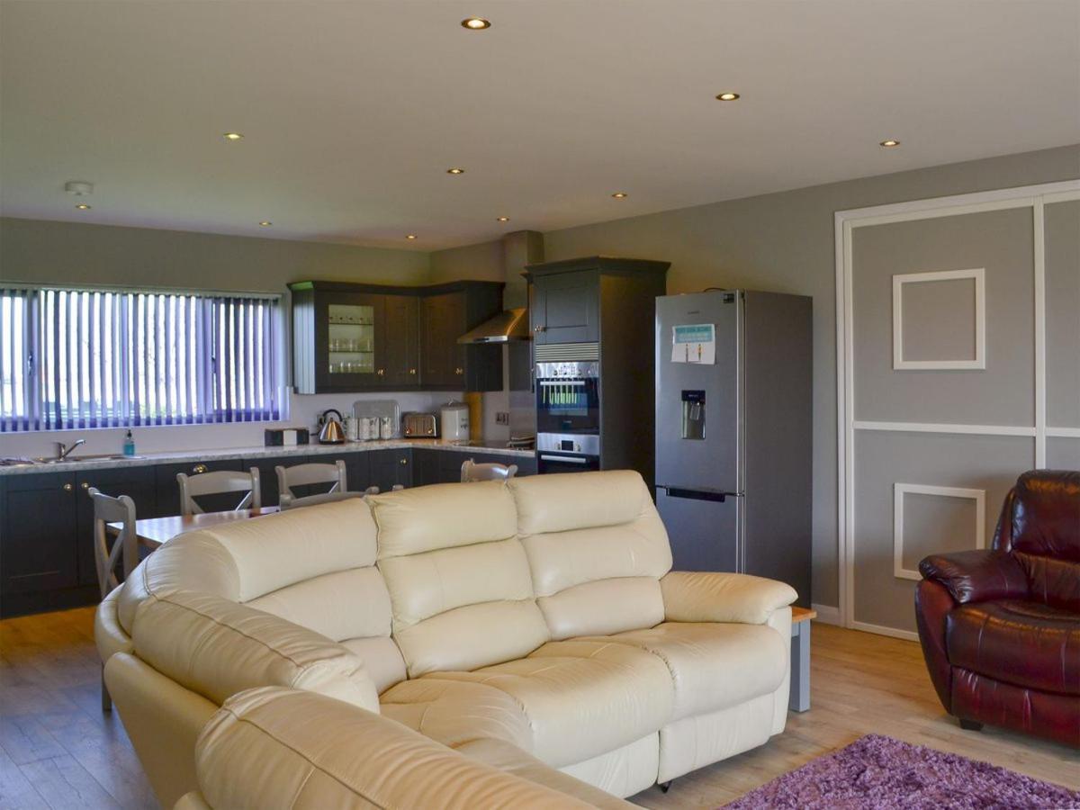 Aimmee's Lodge Ukc2203 — 4-Star Luxury Hotel in Sleaford, United Kingdom
