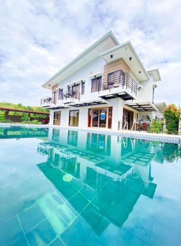 Casa De Española Hotel and Resort — 5-Star Luxury Hotel in Aritao, Philippines