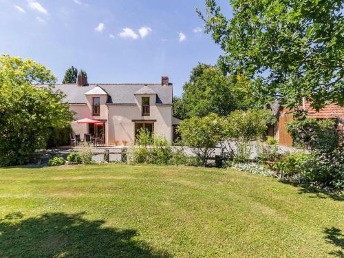 Gîte familial au calme avec jardin près de Nantes et St Nazaire activités pour petits et grands FR 1 306 1119 — hotel in Plesse