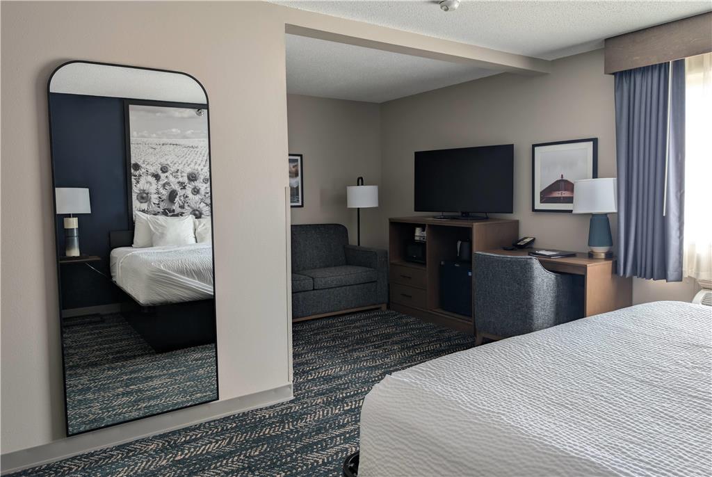 Super 8 by Wyndham Perham - photo 21