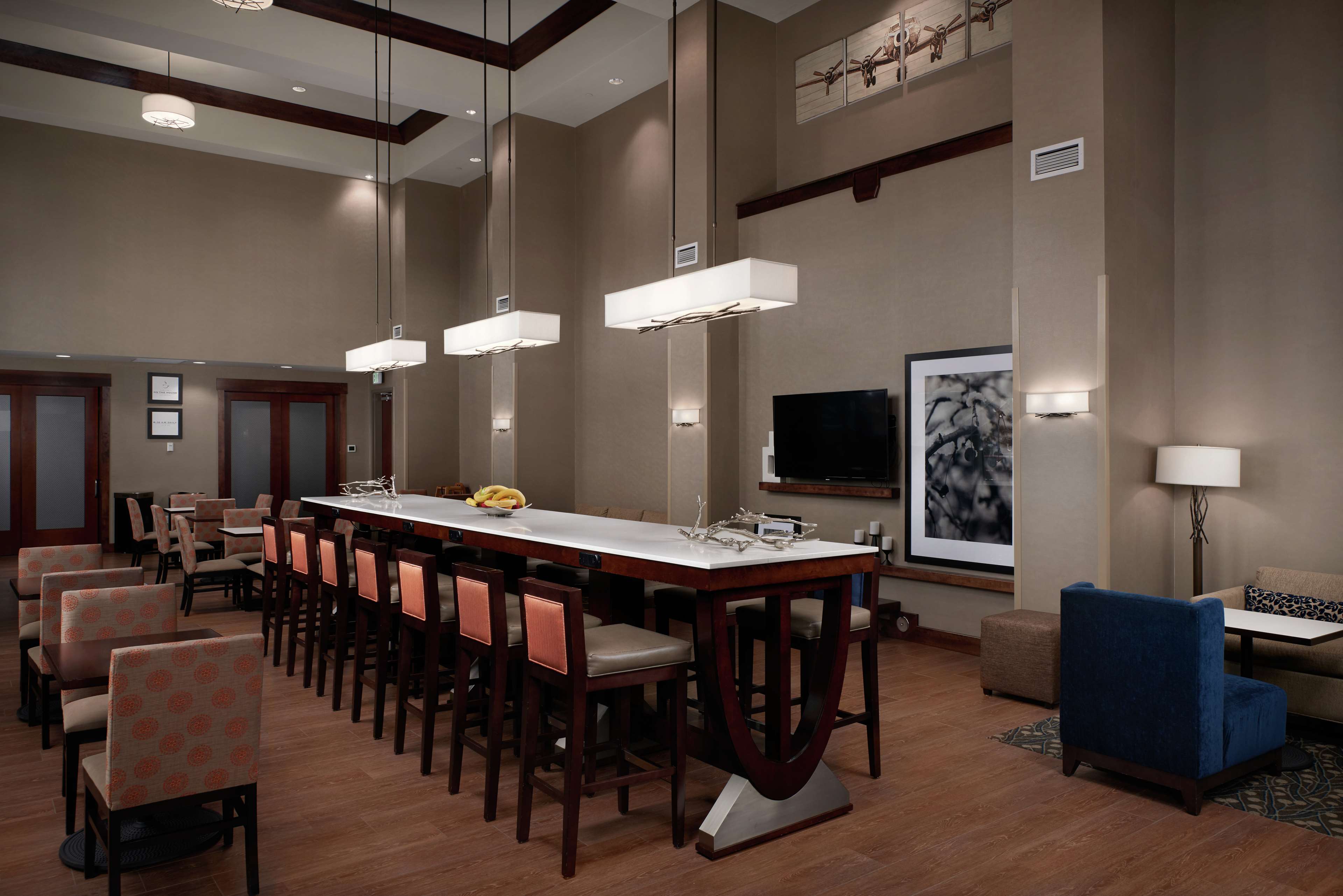 Hampton Inn & Suites Portland Vancouver - photo 4