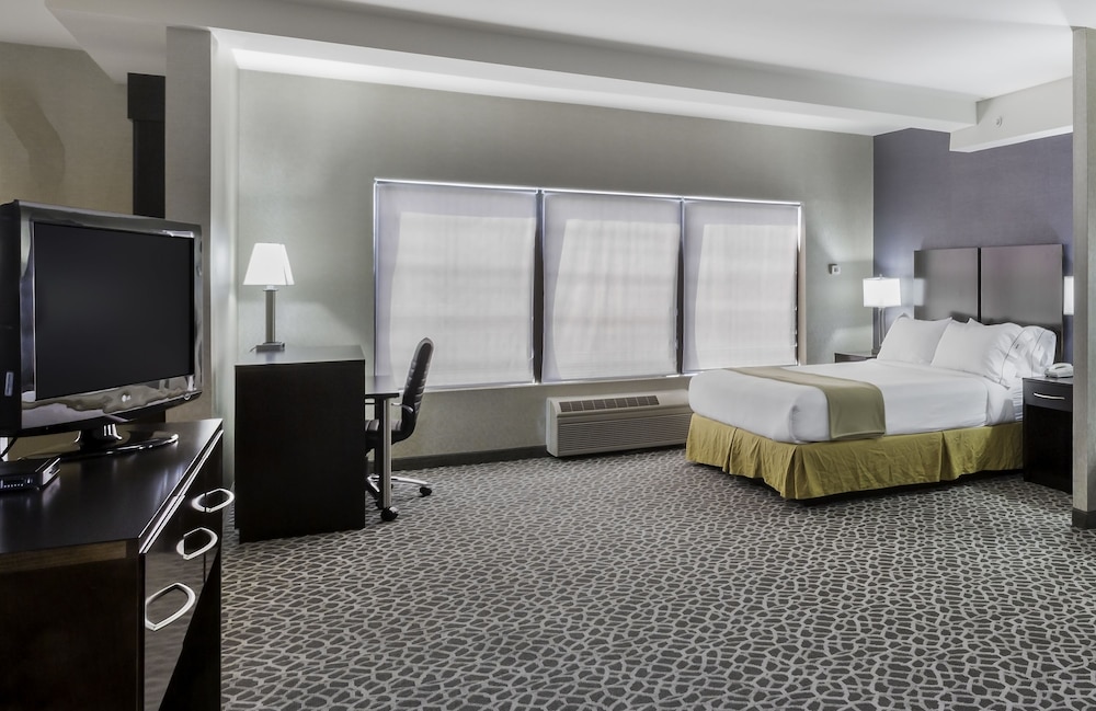 Holiday Inn Express Hotel & Suites Mt. Holly by IHG - photo 7