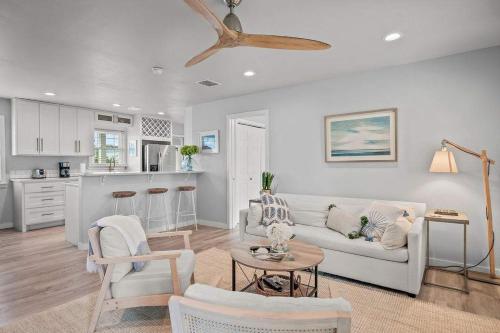 The Sandpiper Private Deck Bay Boat Parking — 4-Star Luxury Hotel in Port Aransas, United States