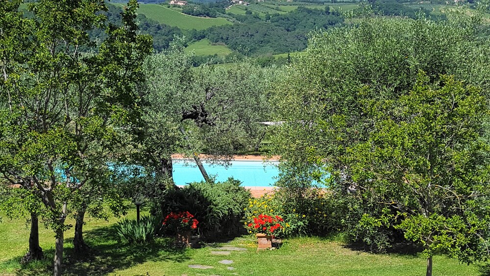 Tognazzi Casa Vacanze Villa San Martino — 4-Star Luxury Hotel in Certaldo, Italy
