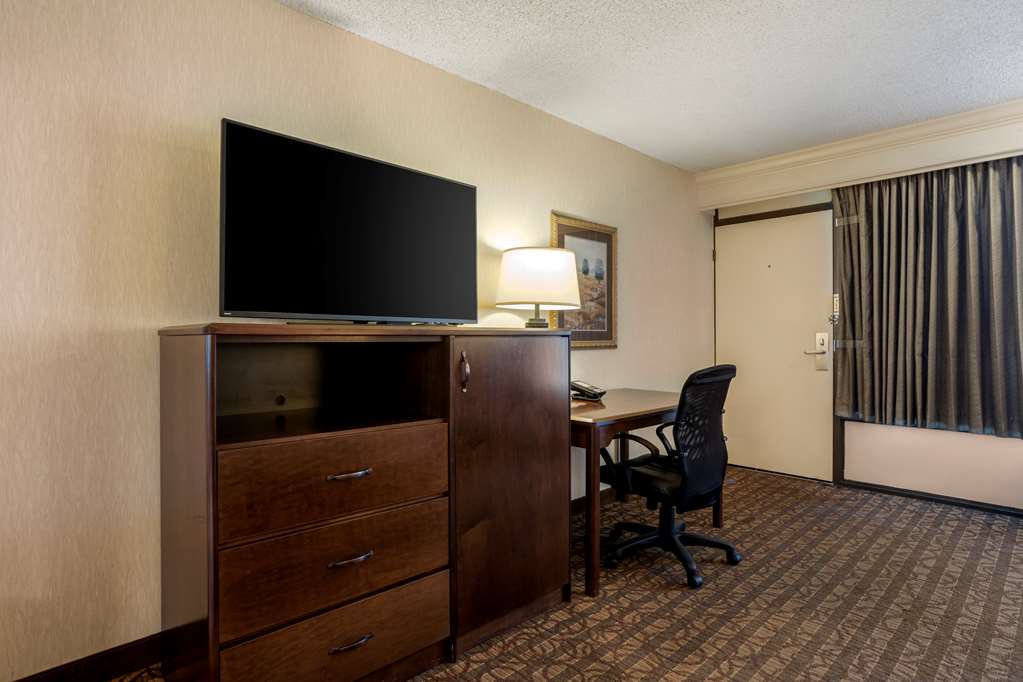 Best Western Inn of the Ozarks - photo 21