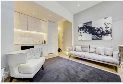 Chelsea 2bed Apartment Sleeps 4 Pet Friendly — 4-Star Luxury Hotel in London, United Kingdom