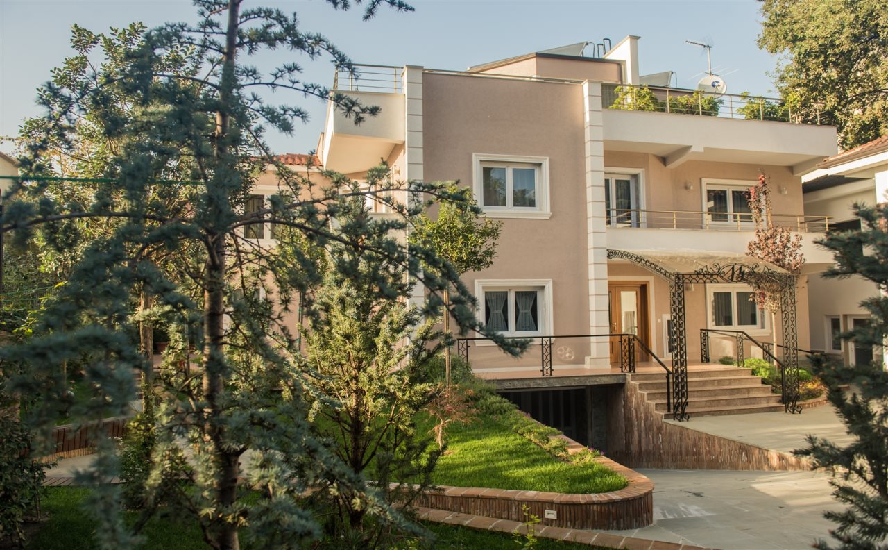 Hotel Vila Bregu - last minute hotel in Tirana