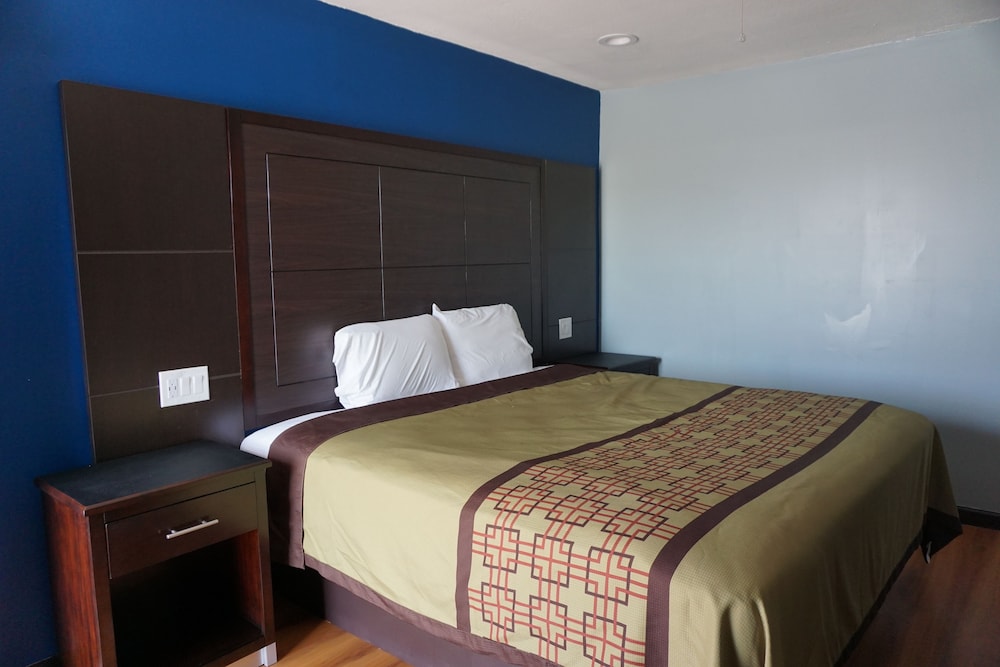 Star Light Inn - photo 10