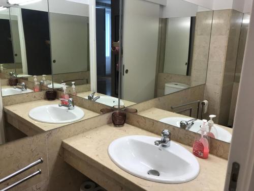 São Jorge Castle view Apartment — 4-Star Luxury Hotel in Lisbon, Portugal