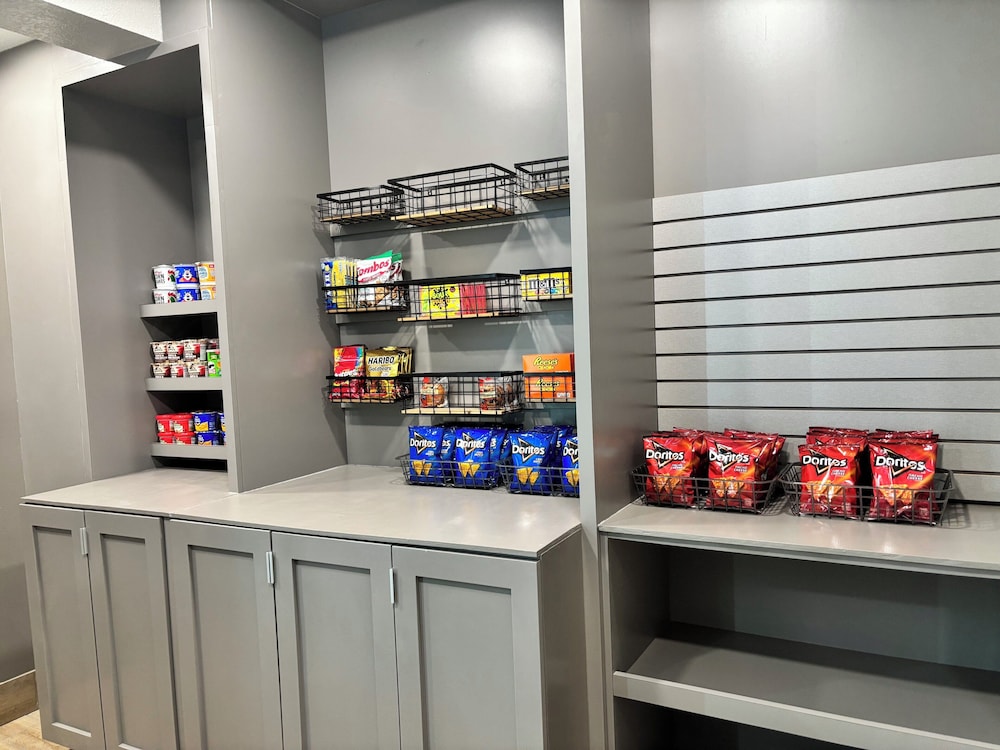 Candlewood Suites Miami Lakes by IHG - photo 23