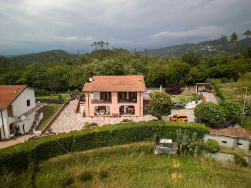 Holiday House Na Te — 4-Star Luxury Hotel in Ricco Del Golfo, Italy