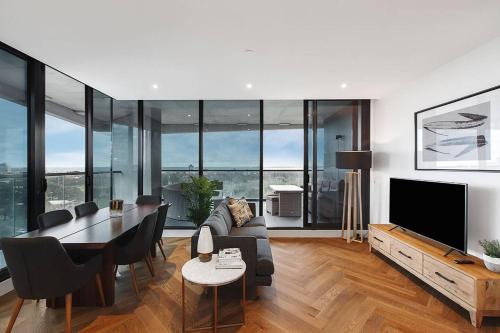 Top of Town Penthouse with Every Opulence — 4-Star Luxury Hotel in Melbourne, Australia