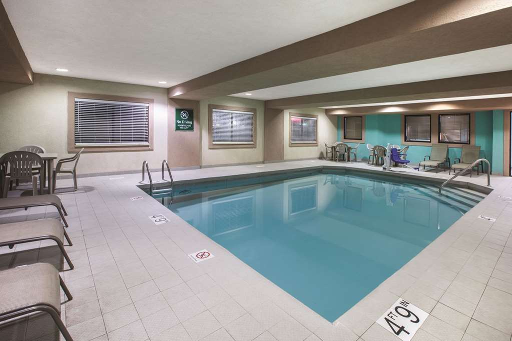 La Quinta Inn & Suites by Wyndham Erie - photo 15