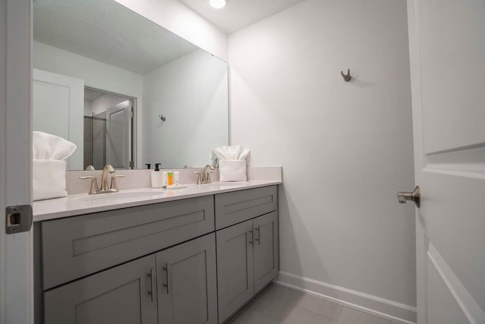 Magnificient 4Bd w Pool @ Storey Lake Resort 2648 - photo 32