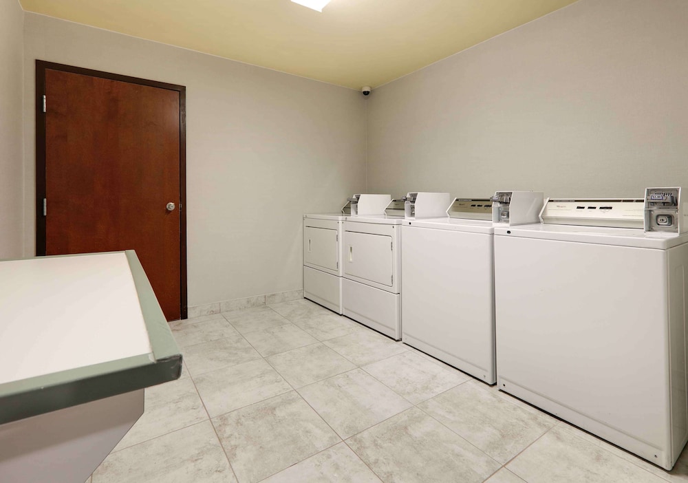 Hampton Inn & Suites Dallas Arlington South - photo 29