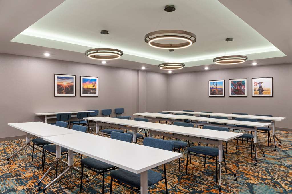 La Quinta Inn & Suites by Wyndham Yuma - photo 28