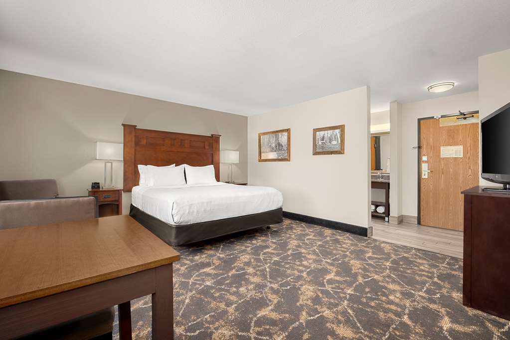 La Quinta Inn & Suites by Wyndham Grants Pass - photo 33